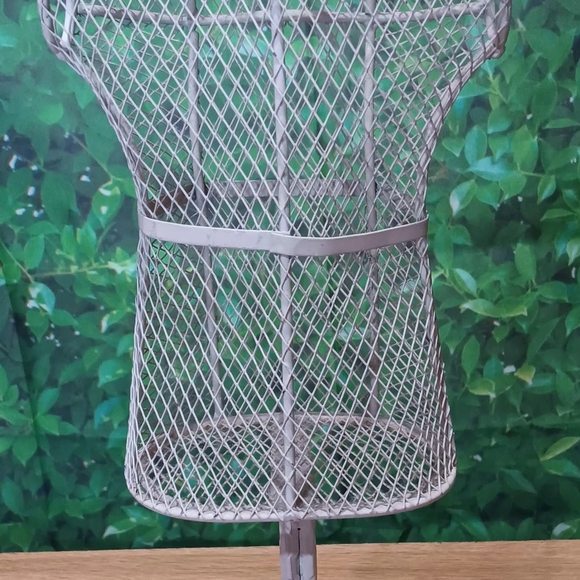 Mini Wire Mannequin - Picture 7 of 7